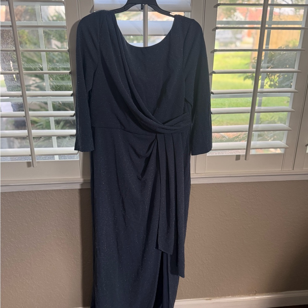 Adrianna Papell Elegant Navy Long Sleeve Dress